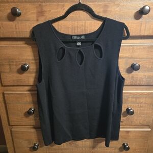 Cable & Gauge Woman Sleeveless Black Top.  Size 2X